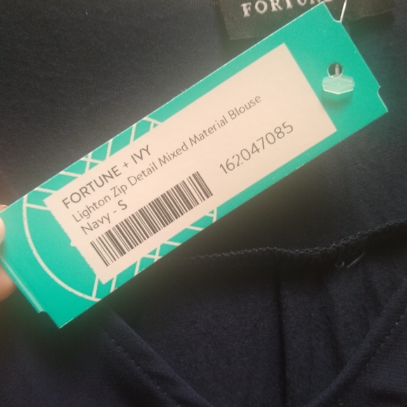 Pink Clover Lighting Zip Detail Tank - Picture 4 of 7